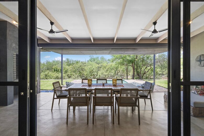 The Bush Den - Hoedspruit, South Africa