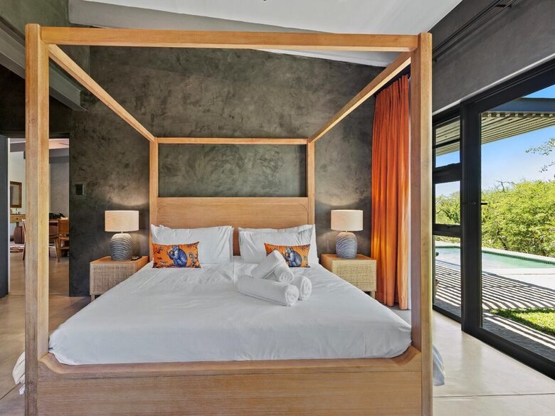 The Bush Den - Hoedspruit, South Africa