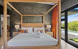 The Bush Den - Hoedspruit, South Africa