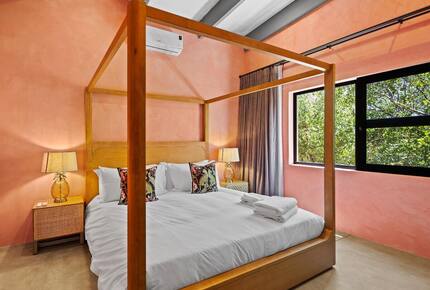 The Bush Den - Hoedspruit, South Africa