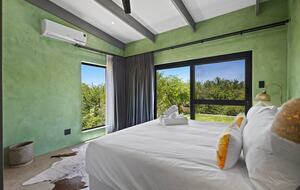 The Bush Den - Hoedspruit, South Africa