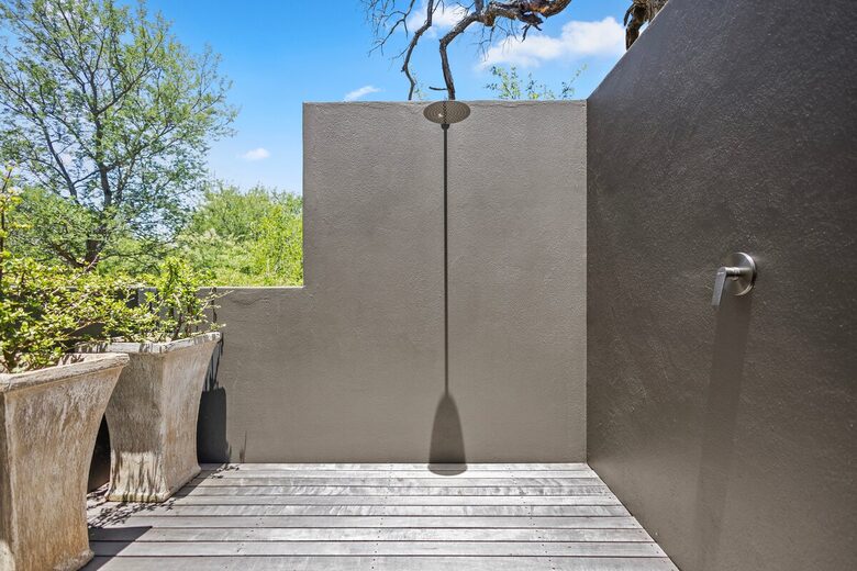 The Bush Den - Hoedspruit, South Africa