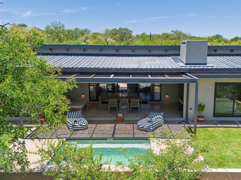 The Bush Den - Hoedspruit, South Africa