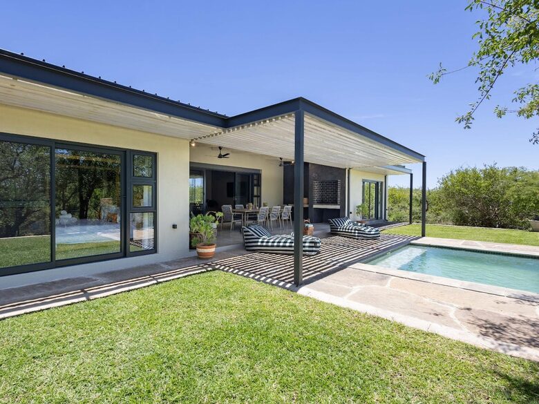 The Bush Den - Hoedspruit, South Africa