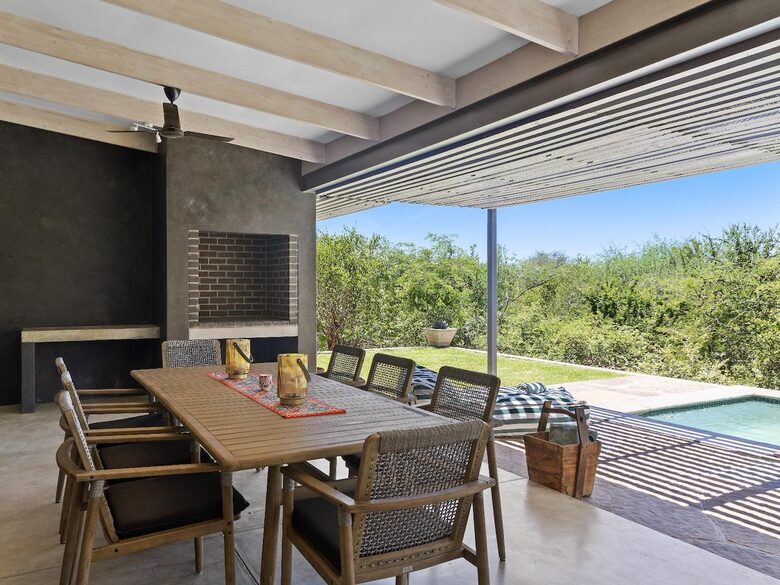 The Bush Den - Hoedspruit, South Africa