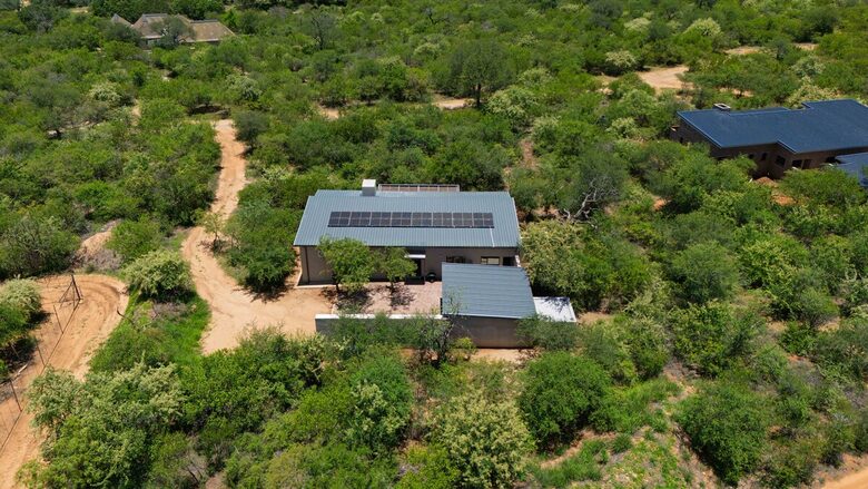 The Bush Den - Hoedspruit, South Africa