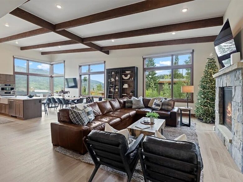 Five-Bedroom Alpine Escape with Forest Views & Resort Amenities - Silverthorne, Colorado