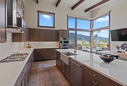 Five-Bedroom Alpine Escape with Forest Views & Resort Amenities - Silverthorne, Colorado