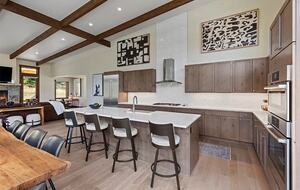 Five-Bedroom Alpine Escape with Forest Views & Resort Amenities - Silverthorne, Colorado