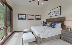 Five-Bedroom Alpine Escape with Forest Views & Resort Amenities - Silverthorne, Colorado