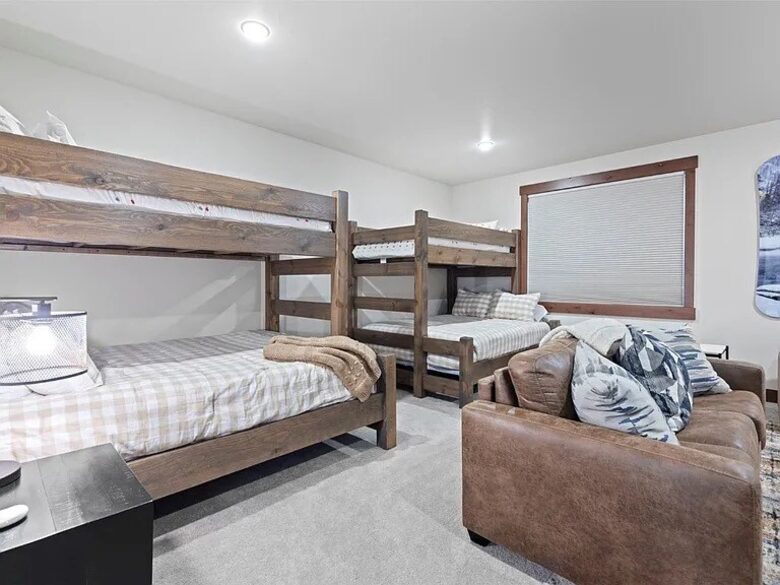 Five-Bedroom Alpine Escape with Forest Views & Resort Amenities - Silverthorne, Colorado