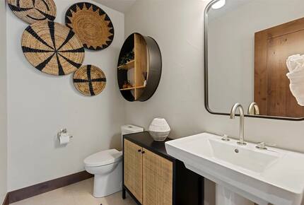 Five-Bedroom Alpine Escape with Forest Views & Resort Amenities - Silverthorne, Colorado