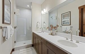 Five-Bedroom Alpine Escape with Forest Views & Resort Amenities - Silverthorne, Colorado