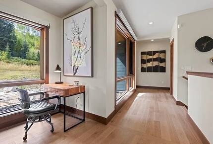 Five-Bedroom Alpine Escape with Forest Views & Resort Amenities - Silverthorne, Colorado