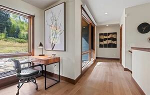 Five-Bedroom Alpine Escape with Forest Views & Resort Amenities - Silverthorne, Colorado