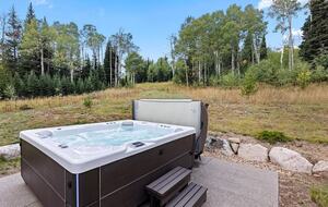 Five-Bedroom Alpine Escape with Forest Views & Resort Amenities - Silverthorne, Colorado