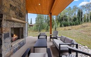 Five-Bedroom Alpine Escape with Forest Views & Resort Amenities - Silverthorne, Colorado