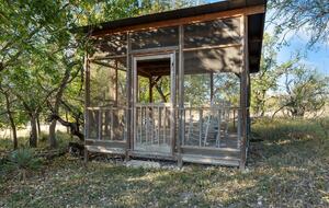 Rustic-Luxury Farmhouse Minutes from Fredericksburg Main Street - Fredericksburg, Texas