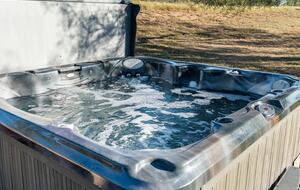 Rustic-Luxury Farmhouse Minutes from Fredericksburg Main Street - Fredericksburg, Texas