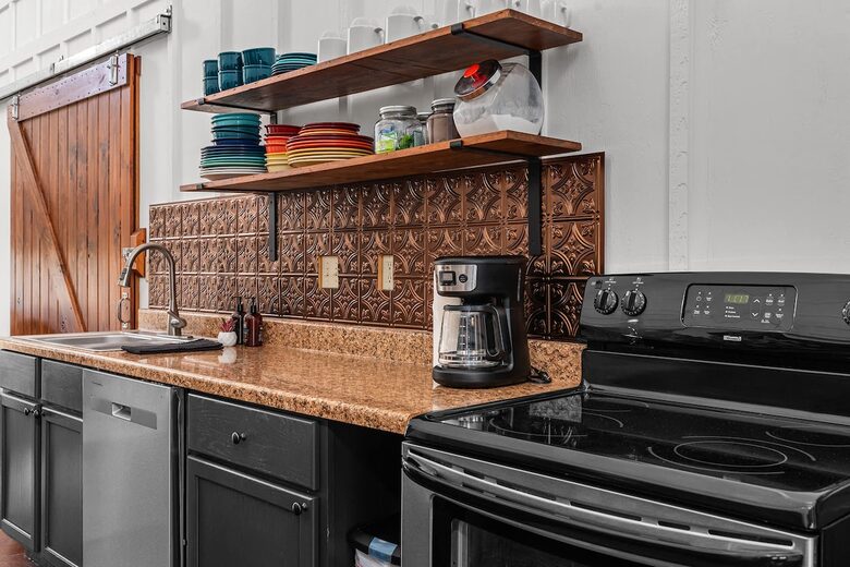 Rustic-Luxury Farmhouse Minutes from Fredericksburg Main Street - Fredericksburg, Texas