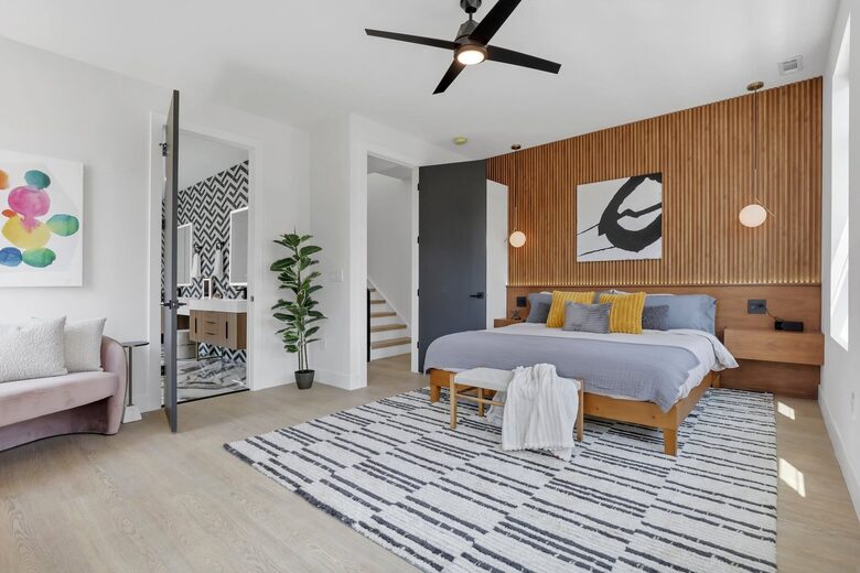 Modern Downtown Luxury Retreat with City Views & Entertainment Areas - Columbus, Ohio