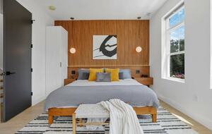 Modern Downtown Luxury Retreat with City Views & Entertainment Areas - Columbus, Ohio