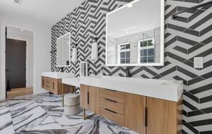 Modern Downtown Luxury Retreat with City Views & Entertainment Areas - Columbus, Ohio