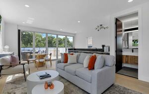 Modern Downtown Luxury Retreat with City Views & Entertainment Areas - Columbus, Ohio