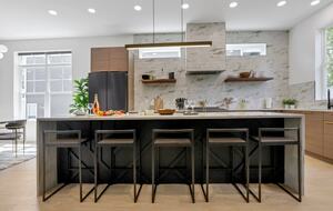 Modern Downtown Luxury Retreat with City Views & Entertainment Areas - Columbus, Ohio