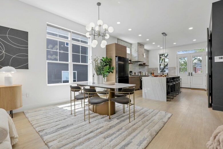 Modern Downtown Luxury Retreat with City Views & Entertainment Areas - Columbus, Ohio