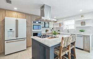 Waterfront Grandeur on Anna Maria - Holmes Beach, Florida