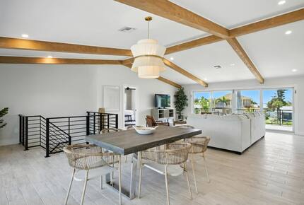 Waterfront Grandeur on Anna Maria - Holmes Beach, Florida