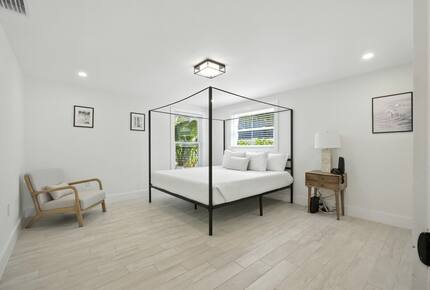 Waterfront Grandeur on Anna Maria - Holmes Beach, Florida