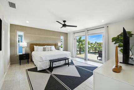 Waterfront Grandeur on Anna Maria - Holmes Beach, Florida