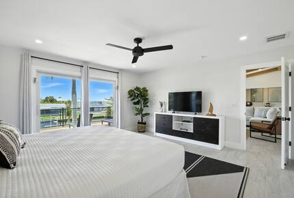 Waterfront Grandeur on Anna Maria - Holmes Beach, Florida