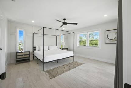 Waterfront Grandeur on Anna Maria - Holmes Beach, Florida