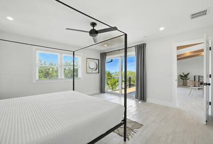 Waterfront Grandeur on Anna Maria - Holmes Beach, Florida