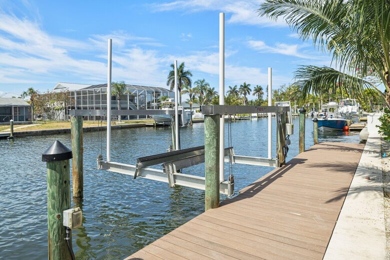 Waterfront Grandeur on Anna Maria - Holmes Beach, Florida