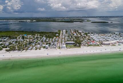 Waterfront Grandeur on Anna Maria - Holmes Beach, Florida