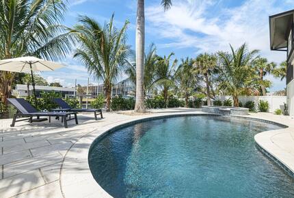 Waterfront Grandeur on Anna Maria - Holmes Beach, Florida