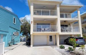 Dockside Escape at Key Colony Beach - Key Colony Beach, Florida