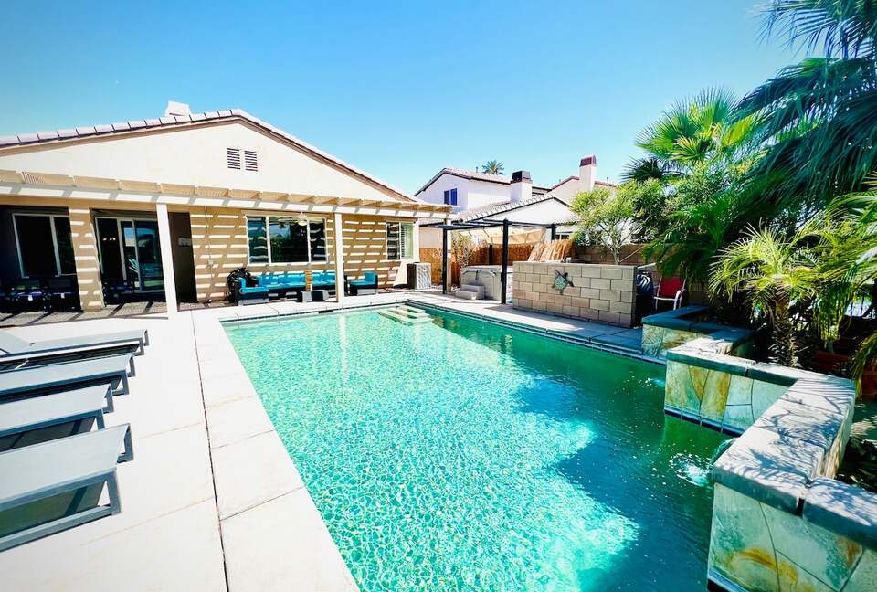 Terra Lago Waterfront Escape - Indio, California