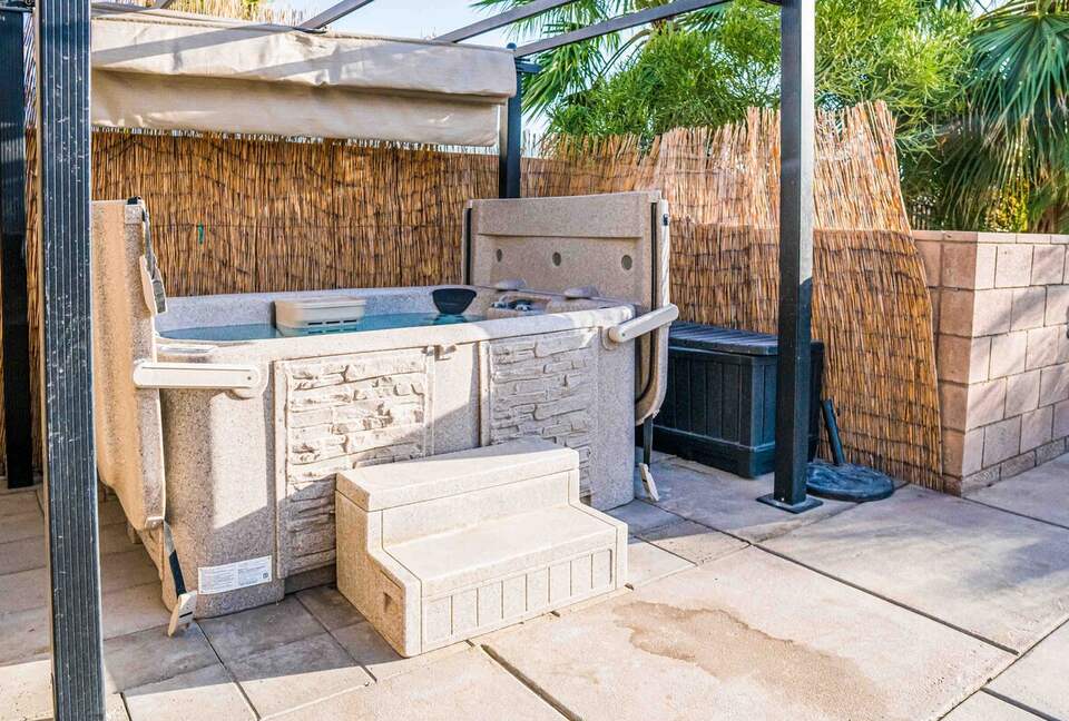 Terra Lago Waterfront Escape - Indio, California