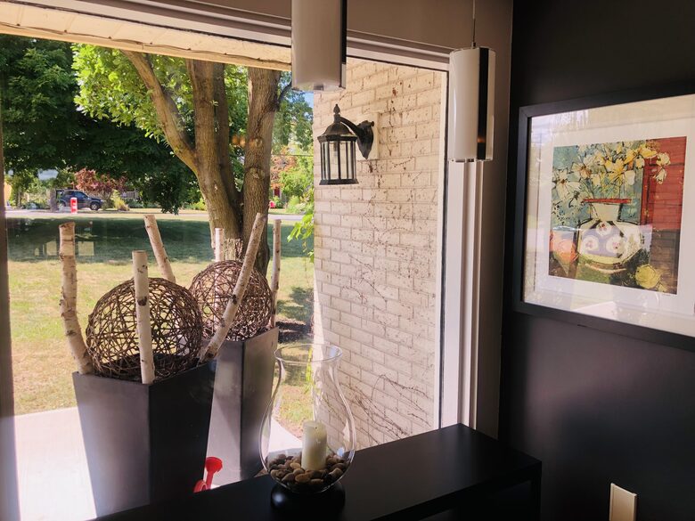 Niagara Riverfront Contemporary Retreat - Niagara-on-the-Lake, Canada