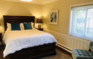 Niagara Riverfront Contemporary Retreat - Niagara-on-the-Lake, Canada