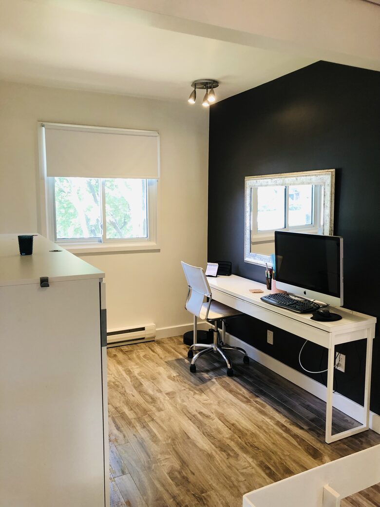 Niagara Riverfront Contemporary Retreat - Niagara-on-the-Lake, Canada