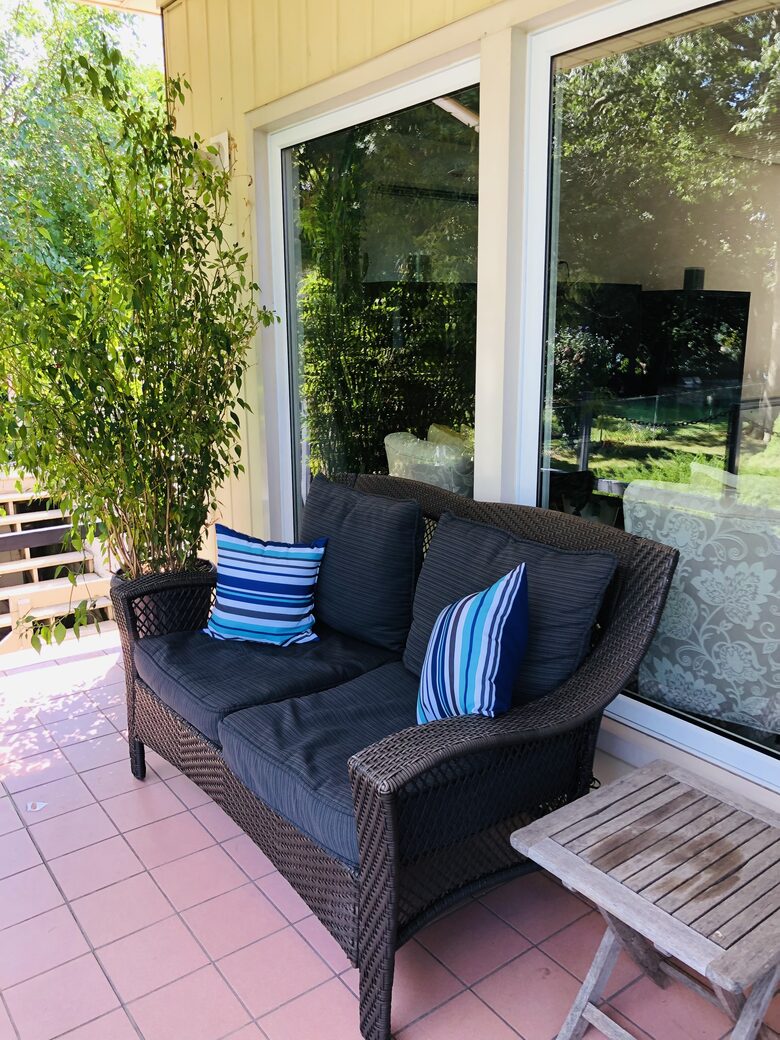 Niagara Riverfront Contemporary Retreat - Niagara-on-the-Lake, Canada