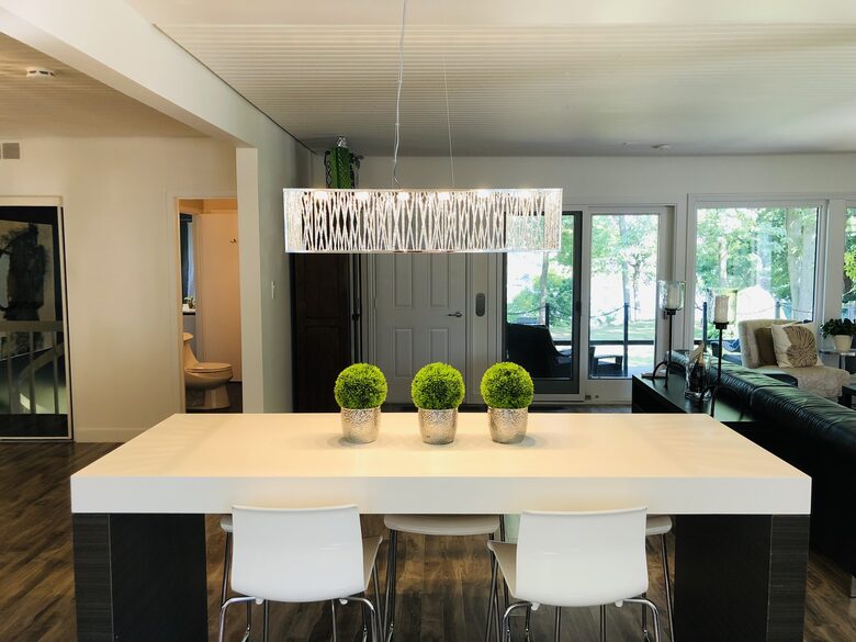 Niagara Riverfront Contemporary Retreat - Niagara-on-the-Lake, Canada