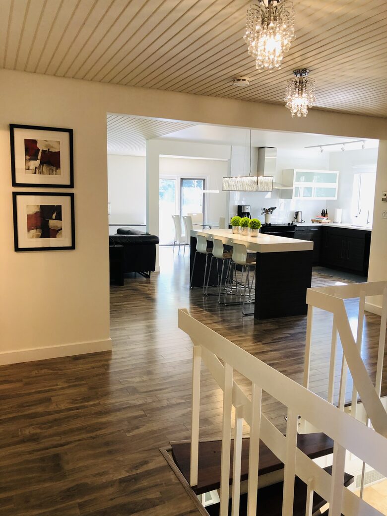 Niagara Riverfront Contemporary Retreat - Niagara-on-the-Lake, Canada