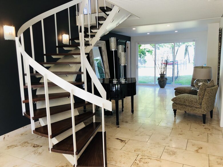 Niagara Riverfront Contemporary Retreat - Niagara-on-the-Lake, Canada